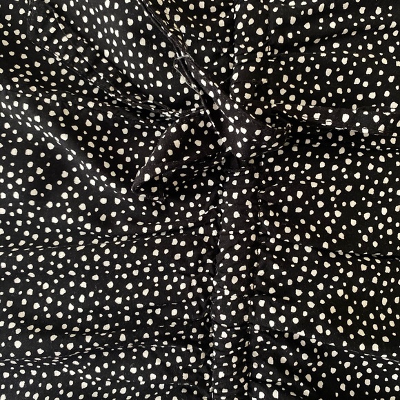 Banana Republic Large black Romper - Picture 5 of 13